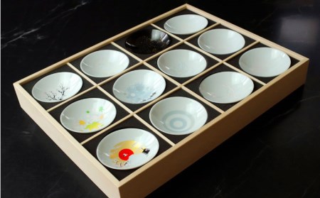 【美濃焼】 温度で変化する 酒器 『冷感 平盃 12個セット 木枠入り』 【丸モ高木陶器】 [TBA121]