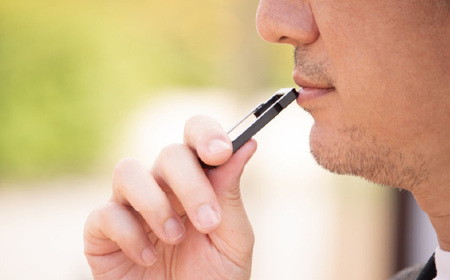 普段使いしやすい2way仕様！ カラビナホイッスル ”BLOW” 楕円型 ブラック 防災 防犯 笛