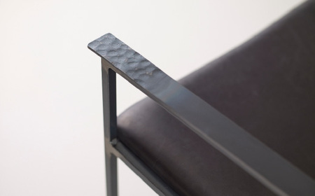 SHIN ラウンジチェア 鉄の素材感が伝わるシャープな椅子 家具 イス いす おしゃれ オシャレ