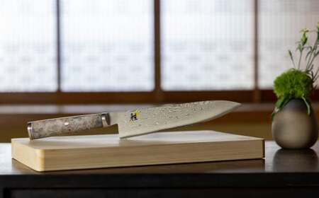 MIYABI ミヤビ 「 5000MCD67 牛刀 200mm 日本製 」 ダマスカス シェフナイフ 包丁 多層鋼 岐阜県関市製【日本正規販売品】 34401-201