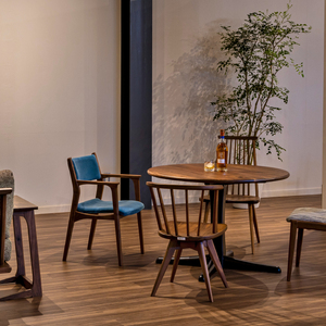 IGNITE アームチェアJIG-DC3232W ウォルナット材PNW／モケットLBL 張地変更可