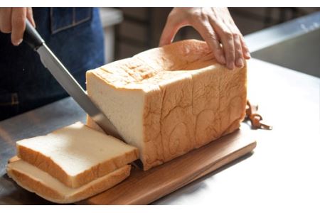 H9-110 パン切りナイフSUU｜パンくずが出にくい パンナイフ 軽い力で切れる パン切り包丁 ブレッドナイフ