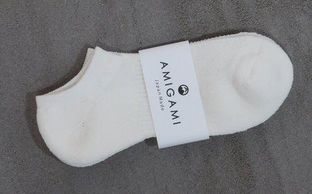 AMIGAMI靴下　美濃和紙を使ったパイルアンクルソックス　レディース２足組　「蒸れない、匂わない、丈夫」　（女性用 紺・白 各１）D14-04