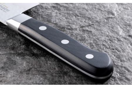 ＜職人の技巧を連想させる追目模様包丁＞■関孫六　いまよう　小三徳１４５ｍｍ◇貝印H12-56