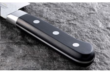 ＜職人の技巧を連想させる追目模様包丁＞■関孫六　いまよう　牛刀（シェフナイフ）１８０ｍｍ◇貝印H14-31