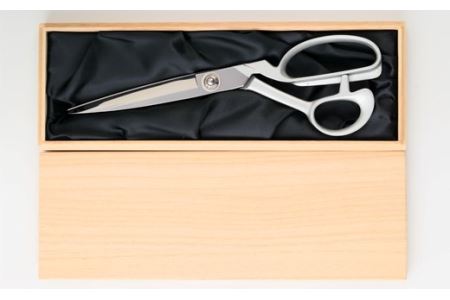 ZENCIX 裁ちバサミ 和匠 260mm ～日本製 V金10号 本職用 裁ちハサミ 最高級 鋳鉄ハンドル 厚布 薄布 革製品に対応 良く切れます V10材～