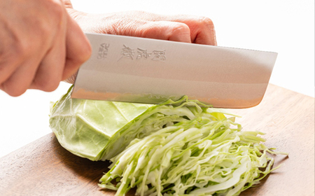 TBS「ララLIFE」で紹介されました(R5.5)　H30-97 関虎徹 V金10号 菜切包丁 165mm【飛騨・美濃すぐれもの認定品】（YG302/安田刃物）