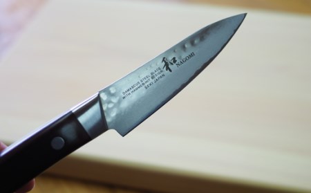 H15-71 【★海外限定モデル】和 NAGOMI エコ 鎚目ダマスカス包丁 パーラー 100mm【最長6ヶ月を目安に発送】