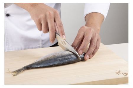 ＜オールステンレス和包丁・食洗機可・一体構造＞ ■ 関孫六　匠創　出刃１８０ｍｍ ＆小出刃１０５ｍｍ　２点セット（右利き用） ◇ 貝印