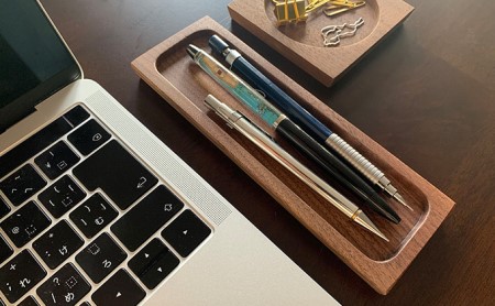 LINDO Towel Tray タオルトレイ 雑貨 食卓 テーブル アイテム 工房 自然 素材 トレー製品 ウォールナット 無垢材 職人 手作業 安心 おしぼり 台拭き ペン 置き トレー 