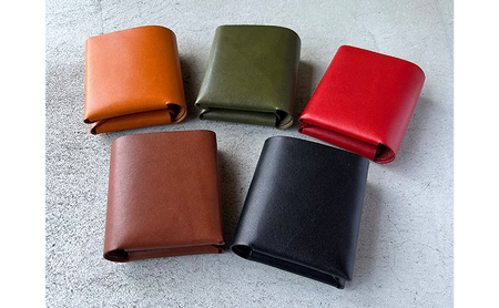 HITOE ブラックレザー 二つ折り財布 小さくて薄いミニ財布 Hitoe® Fold - Liscio - | 色艶深まる