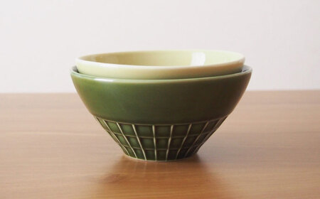 【美濃焼】 miyama. ごはん茶碗 M・L はしおき付 グリーン 瑞浪市 / ミヤマプランニング 食器 茶碗 箸置き [AZCM069]