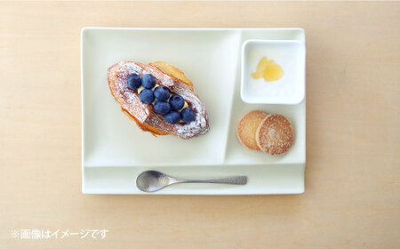 【美濃焼】 グッドデザイン賞受賞 miyama. 箸置き付仕切り皿 isola(イゾラ) パレットプレートL グレージュマット 1枚 瑞浪市 / ミヤマプランニング 食器 プレート 仕切り皿 [AZCM020]