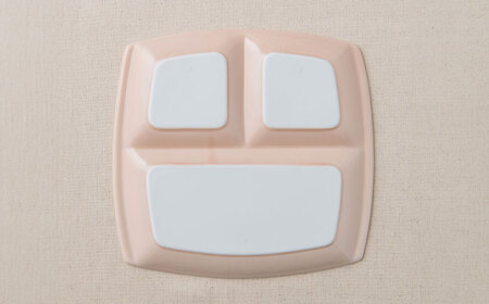 【美濃焼】 ランチプレート titto 角 ピンク 2枚セット / 瑞浪市 / JS企画 / 小田陶器 食器 仕切り皿 おしゃれ [AZAZ008]