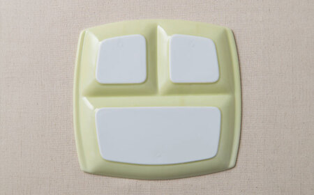 【美濃焼】 ランチプレート titto 角 ライトグリーン 2枚セット / 瑞浪市 / JS企画 / 小田陶器 食器 仕切り皿 おしゃれ [AZAZ010]