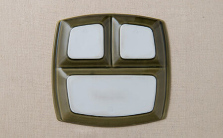 【美濃焼】 ランチプレート titto 角 オリーブ 2枚セット / 瑞浪市 / JS企画 / 小田陶器 食器 仕切り皿 おしゃれ [AZAZ006]