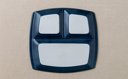 【美濃焼】 ランチプレート titto 角 ネイビー 2枚セット / 瑞浪市 / JS企画 / 小田陶器 食器 仕切り皿 おしゃれ [AZAZ007]