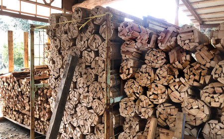 【年内配送】低温バイオ乾燥「郷山薪」24kg[AUFB001]薪