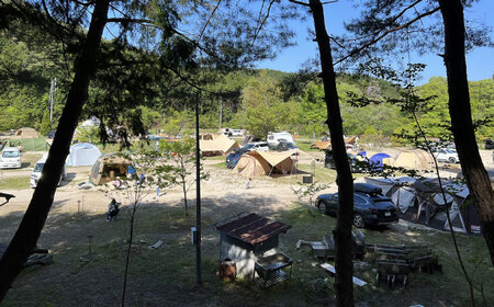 飯地高原自然テント村 キャンプサイト「テント泊」 平日限定 3カ月前宿泊券 / 恵那市 / 飯地高原自然テント村 [AUAG002]