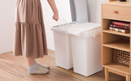 47リットルの抗菌・防汚・防臭ごみ箱 グレー[AUAD086]