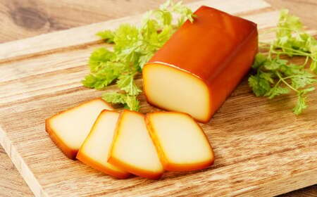 野艸煙小屋のスモークチーズ 4本入り 1箱(80g×4本) | スモークチーズ チーズ おつまみ 燻製 岐阜県 美濃加茂市