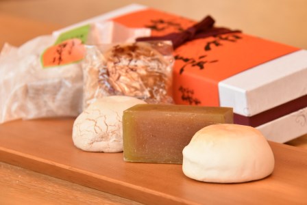 和菓子（ 蜂屋 柿 羊羹 と 焼き菓子 ）の 詰め合わせ | みのかも金蝶堂 お菓子 菓子 柿 ようかん 焼菓子 おやつ M23S04