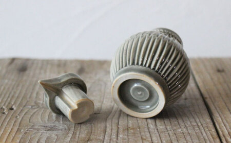 【美濃焼】醤油さし ウスズミ 薄墨色 【大江 憲一】陶器 液だれしにくい 使える[MGX003]