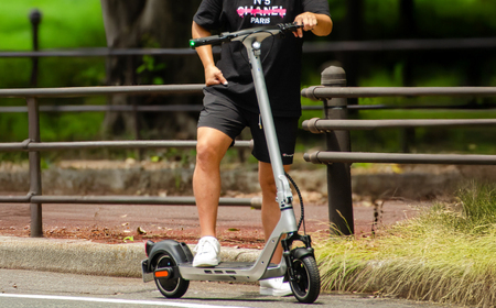 【免許不要】特定小型原付 EVERST XING EX15 ピークシルバー 【Acalie】 電動キックボード コンパクト 折りたたみ[MGS008-1]