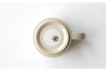 【美濃焼】椿 マグカップ【ふくべ窯】【TOKI MINOYAKI返礼品】≪土岐市≫ 食器 うつわ かわいい おしゃれ 花 絵付け 手仕事 カフェ コーヒー 茶  [MAI001]