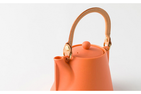 【美濃焼】Voyage ヴォヤージュオランジュルーシー【晋山窯ヤマツ】茶器 茶器セット 急須 食器 器 ポット ティーポット カップ マグ コップ マグカップ 取手付 煎茶 煎茶碗 緑茶 お茶 革 革製 ペア 陶器 シンプル セット 茶 オレンジ 橙 送料無料 [MAS018]