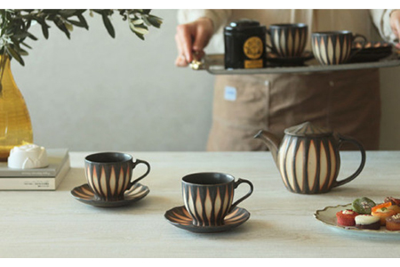 【美濃焼】サンセベリア ティーセット【山功高木製陶】食器 マグカップ コーヒーカップ ティーカップ ティーポット 急須 皿 小皿 ソーサー ペア アジア アフリカ モダン カフェ 癒し コーヒー 紅茶 茶 ブラウン 陶器 送料無料 [MAV003]
