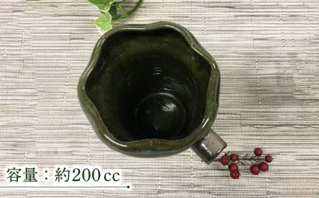 【美濃焼】若草織部 冷酒 徳利＆盃 2個 半酒器 セット【ヤマエー】食器 酒器 ぐい呑み 盃 徳利 片口 冷酒 日本酒 焼酎 晩酌 ペア 夫婦 カップル シンプル おしゃれ 美濃焼 日本製 レンジ対応 食洗機対応 送料無料 [MDZ004]