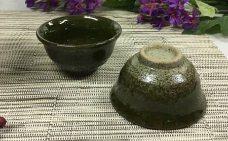 【美濃焼】若草織部 冷酒 徳利＆盃 2個 半酒器 セット【ヤマエー】食器 酒器 ぐい呑み 盃 徳利 片口 冷酒 日本酒 焼酎 晩酌 ペア 夫婦 カップル シンプル おしゃれ 美濃焼 日本製 レンジ対応 食洗機対応 送料無料 [MDZ004]