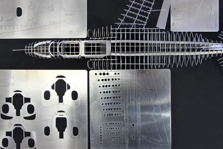 271 組立式模型「メタルモデル”骨飛行機”」