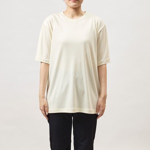 922 とろけるような着心地、高級ウールTシャツ