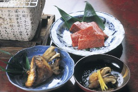 飛騨名物 朴葉みそ 発祥の宿で本場の郷土料理を堪能 １泊２食付ペア宿泊券 K0019 岐阜県飛騨市 ふるさと納税サイト ふるなび