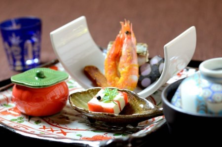 宿泊チケット 30,000円分 料亭旅館 八ツ三館 宿泊体験 宿泊券 宿泊割引券 割引チケット 宿泊 飛騨高山[Q1373]