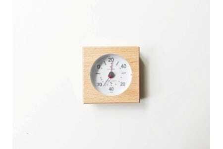 KATOMOKU　無垢材の木枠温湿度計B（ナチュラル）km-102NA