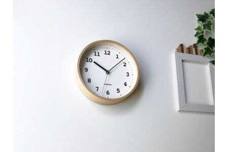 KATOMOKU　小ぶりな曲げわっぱ電波時計（ナチュラル）km-84NARC