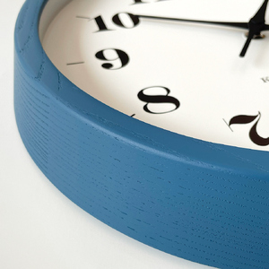 KATOMOKU　ホワイトアッシュの木枠電波時計　ブルー　km-97BLRC