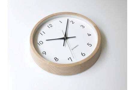 KATOMOKU　ビーチの木枠電波時計（ナチュラル）km-104NARC