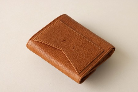 FACE-C（革のカシミヤ 郡上市産明宝鹿革三つ折り財布）ブラウン