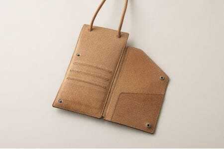 ENVELOPE（革のカシミヤ 郡上市産明宝鹿革スマホショルダーバッグ）ブラウン