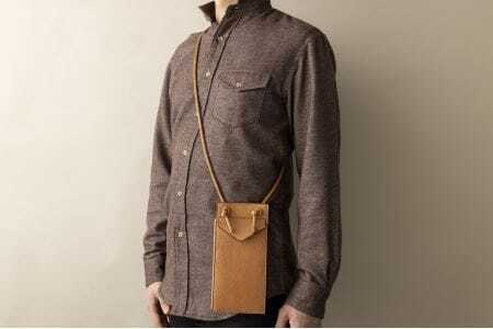 ENVELOPE（革のカシミヤ 郡上市産明宝鹿革スマホショルダーバッグ）ブラウン