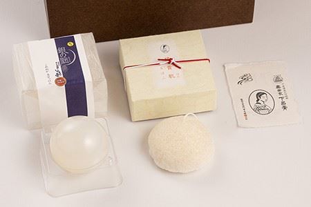 下呂地場産コスメセットＡ（米ぬか石鹸、蒟蒻パフ）【奥田又右衛門膏本舗】【1-11】せっけん 石鹸 ギフト