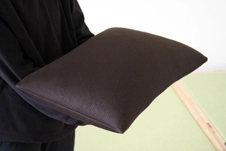 ひのきが香る「ひのき枕 柔らかタイプ」(ヒノキオイル５ml、枕カバー付)【43-15】