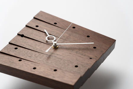 掛け時計(大)＜樹種：ウォールナット＞