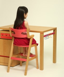 (10025002)子どものための家具「SUKIII DESK」