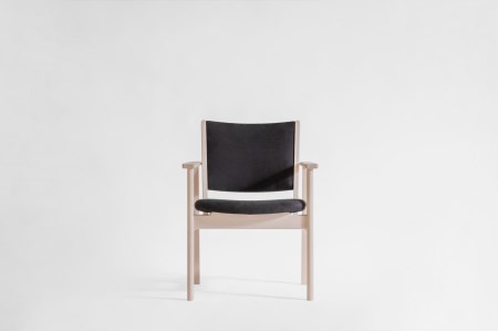 (22038006)LIM Living Chair(イタヤカエデ)布座:チャコール