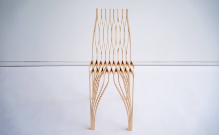 (22200001)隈研吾氏デザインの椅子（オブジェ）「スケスケ」